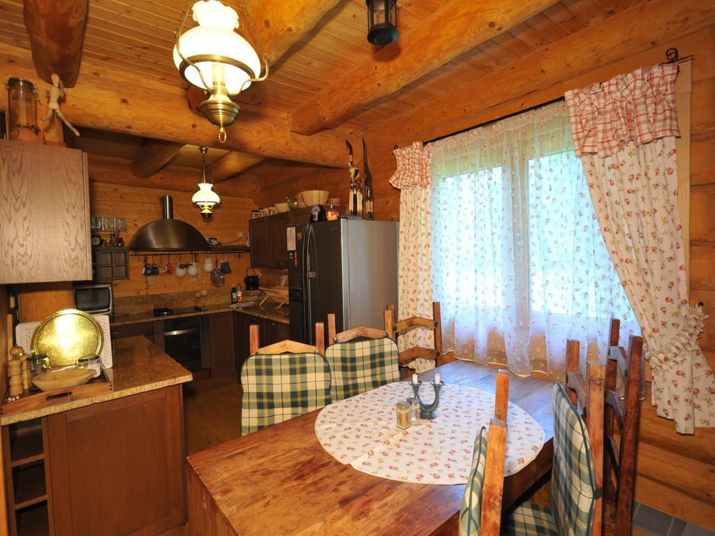 Zrubova Chata Tatry Stará Lesná Стая снимка